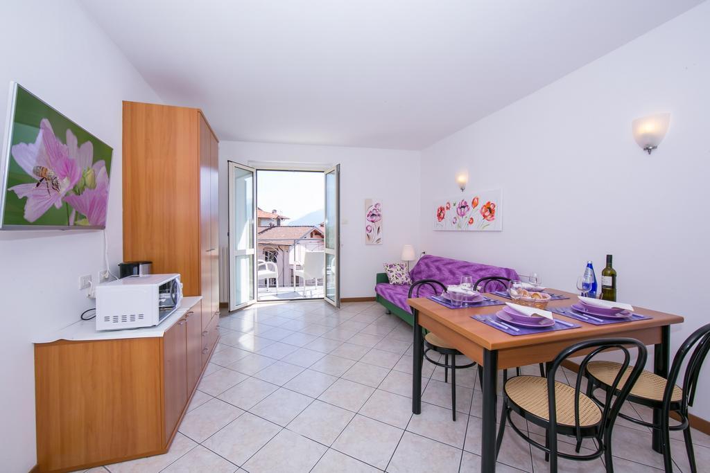 Residence Riva Del Lario Gravedona Buitenkant foto