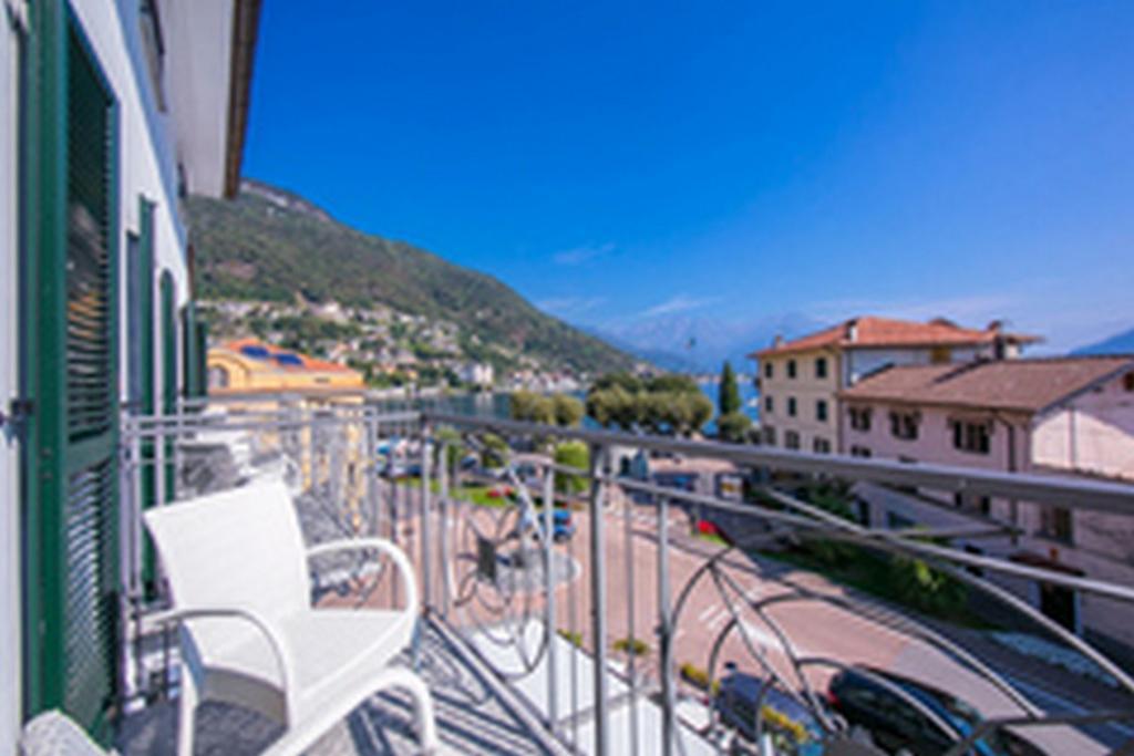 Residence Riva Del Lario Gravedona Buitenkant foto
