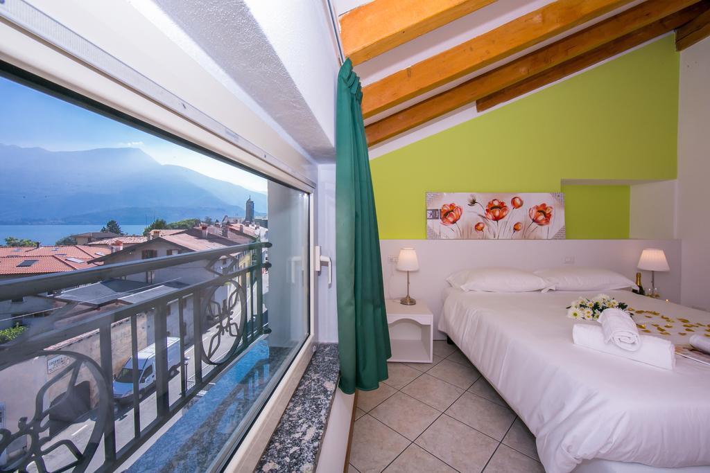 Residence Riva Del Lario Gravedona Buitenkant foto