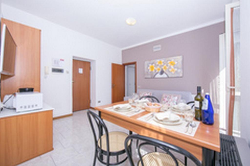 Residence Riva Del Lario Gravedona Buitenkant foto